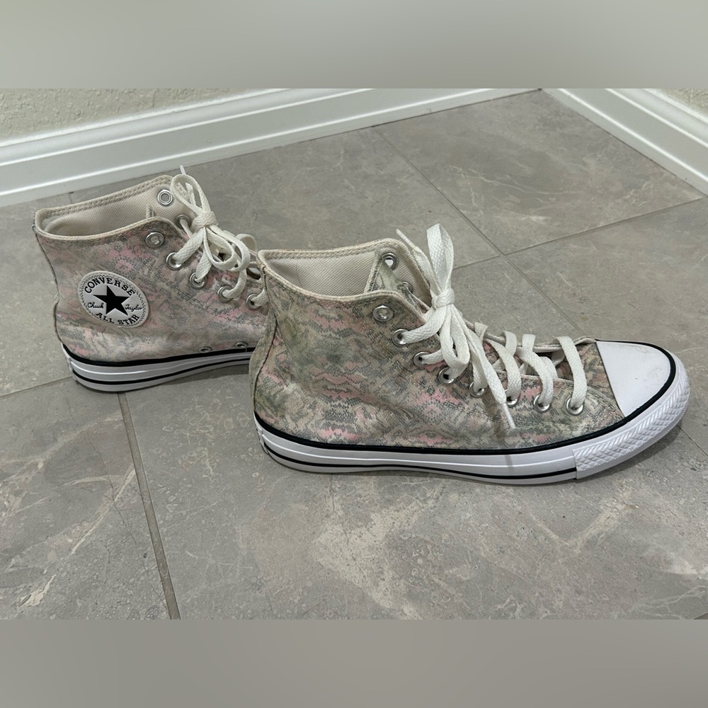GUC Converse Chuck Taylor All Star High Snake Print Pale Putty Women’s 9 - Picture 2 of 11